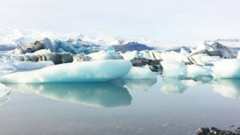 island-reise-gletscherlagune-fjallsarlon